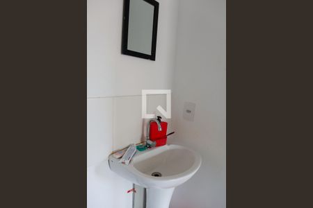 Banheiro de apartamento para alugar com 2 quartos, 50m² em Santa Maria, Osasco