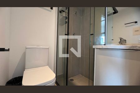 Banheiro de kitnet/studio à venda com 1 quarto, 19m² em Pinheiros, São Paulo