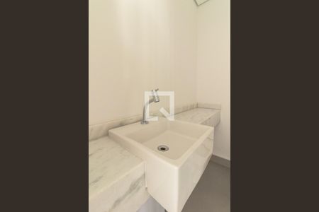 Lavabo de apartamento à venda com 3 quartos, 140m² em Vila Nova Conceição, São Paulo