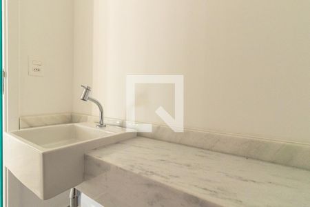 Lavabo de apartamento à venda com 3 quartos, 140m² em Vila Nova Conceição, São Paulo