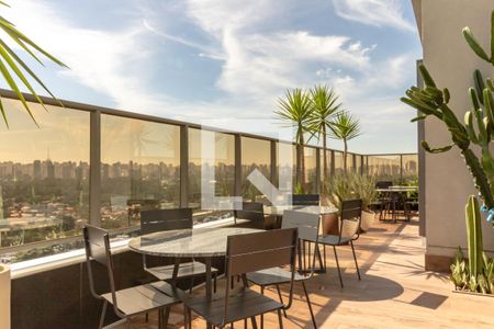 Área comum - Piscina de apartamento à venda com 3 quartos, 140m² em Vila Nova Conceição, São Paulo