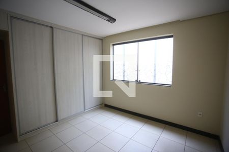 Quarto 1 de casa para alugar com 5 quartos, 384m² em Santa Lúcia, Belo Horizonte