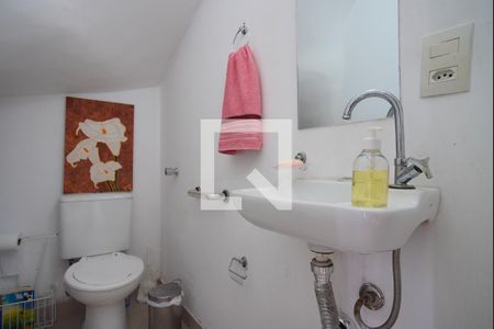 Lavabo de casa à venda com 3 quartos, 130m² em Jardim Sabará, Porto Alegre