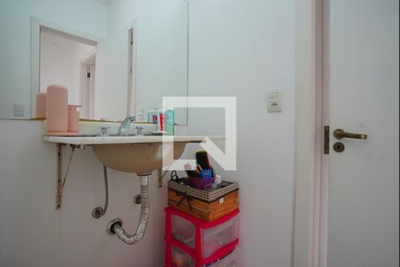 Banheiro da Suíte de casa à venda com 3 quartos, 130m² em Jardim Sabará, Porto Alegre