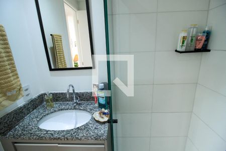 Banheiro de apartamento para alugar com 2 quartos, 40m² em Quarta Parada, São Paulo