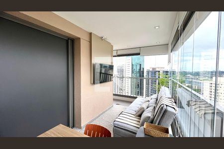 Sala/Sacada de apartamento à venda com 1 quarto, 44m² em Pinheiros, São Paulo