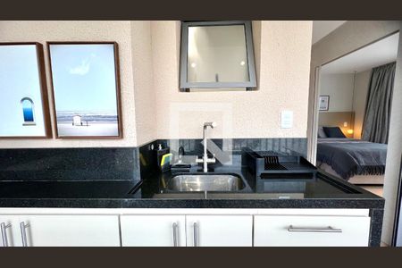Cozinha de apartamento à venda com 1 quarto, 44m² em Pinheiros, São Paulo