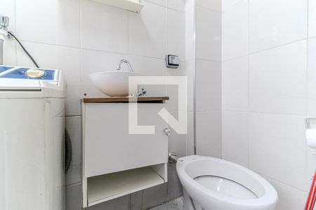 Banheiro de kitnet/studio para alugar com 1 quarto, 37m² em Vila Buarque, São Paulo