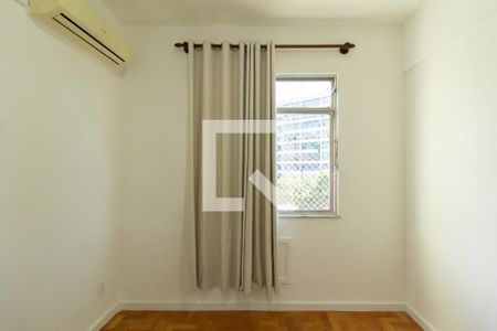 Quarto 3 de apartamento para alugar com 3 quartos, 80m² em Botafogo, Rio de Janeiro