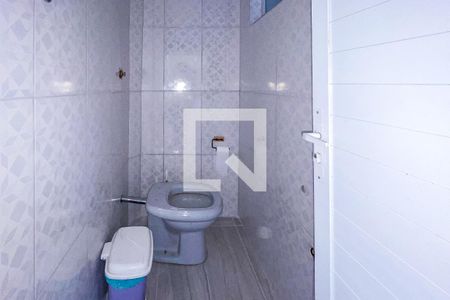Banheiro de Serviço de casa à venda com 5 quartos, 182m² em Sumaré, São Paulo