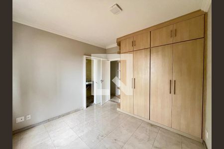 Foto 13 de apartamento à venda com 4 quartos, 115m² em Itapoã, Belo Horizonte