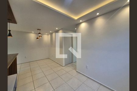 Sala de apartamento para alugar com 2 quartos, 48m² em Vargem Grande, Rio de Janeiro