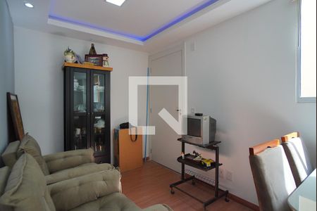Sala de apartamento à venda com 2 quartos, 40m² em Rubem Berta, Porto Alegre