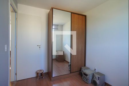 Quarto 2 de apartamento à venda com 2 quartos, 40m² em Rubem Berta, Porto Alegre