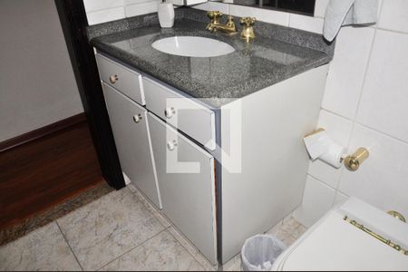 Banheiro Social de casa à venda com 4 quartos, 350m² em Vila Zulmira, São Paulo