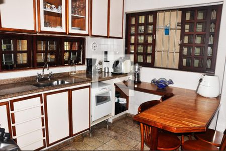 Cozinha de casa à venda com 4 quartos, 350m² em Vila Zulmira, São Paulo