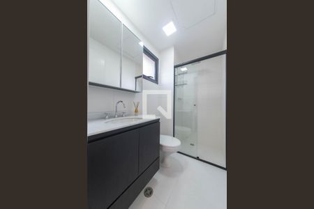 Banheiro de apartamento para alugar com 1 quarto, 25m² em Brooklin, São Paulo