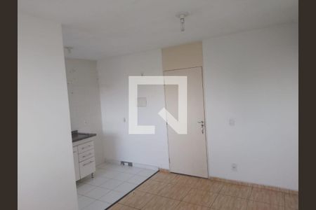 Entrada de apartamento para alugar com 2 quartos, 42m² em Vila Pirajussara, São Paulo