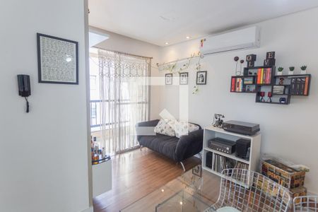 Sala de apartamento para alugar com 2 quartos, 74m² em Sagrada Família, Belo Horizonte