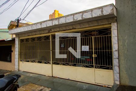 Fachada de casa à venda com 3 quartos, 200m² em Vila Valparaíso, Santo André