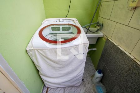 Área de serviço de casa à venda com 3 quartos, 200m² em Vila Valparaíso, Santo André