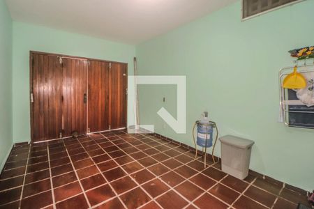 Garagem de casa à venda com 3 quartos, 159m² em Sarandi, Porto Alegre