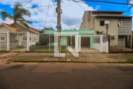 Fachada de casa à venda com 3 quartos, 159m² em Sarandi, Porto Alegre