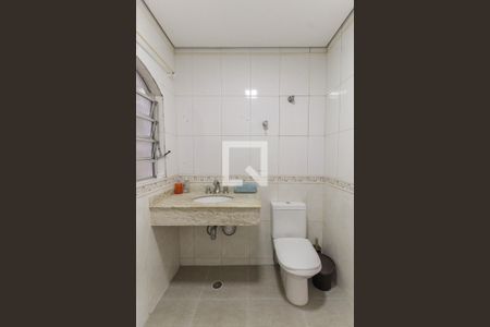 Banheiro 1 de casa à venda com 4 quartos, 252m² em Jardim Brasil, São Paulo