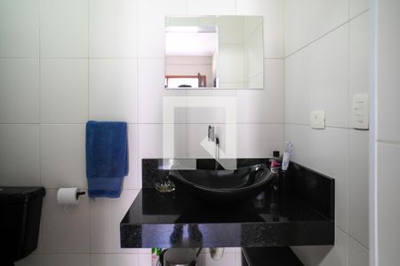 Banheiro 4 de casa à venda com 5 quartos, 220m² em Vila Santo Estefano, São Paulo