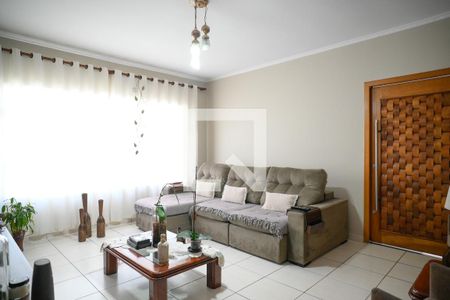 Sala de casa à venda com 5 quartos, 220m² em Vila Santo Estefano, São Paulo