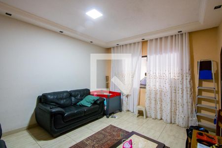 Sala de TV de casa à venda com 3 quartos, 198m² em Parque Marajoara, Santo André