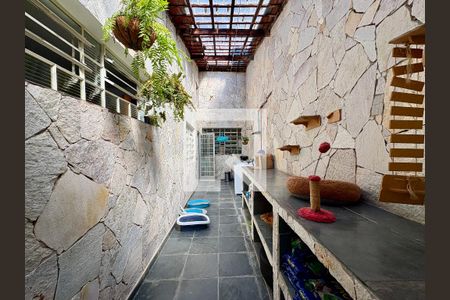 Casa à venda com 178m², 1 quarto e 1 vagaÁrea de Serviço