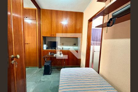 Casa à venda com 178m², 1 quarto e 1 vagaSuíte 