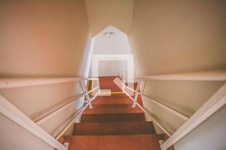 Escadas de casa à venda com 3 quartos, 180m² em Planalto Paulista, São Paulo