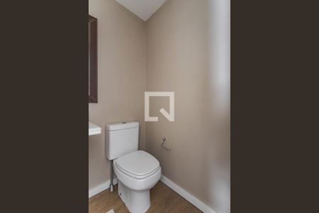 Banheiro de apartamento à venda com 1 quarto, 50m² em Jardim do Salso, Porto Alegre