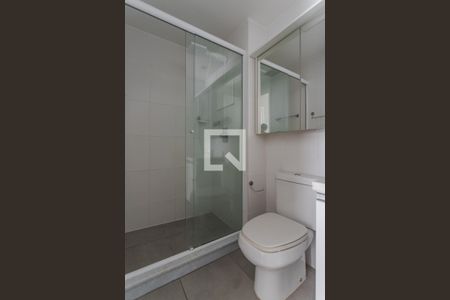 Banheiro da Suíte de apartamento à venda com 1 quarto, 50m² em Jardim do Salso, Porto Alegre