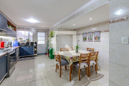 Cozinha de casa à venda com 4 quartos, 250m² em Nonoai, Porto Alegre