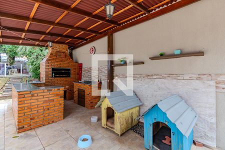 Churrasqueira de casa à venda com 4 quartos, 250m² em Nonoai, Porto Alegre
