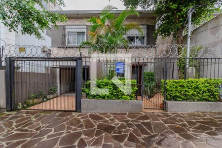Fachada de casa à venda com 4 quartos, 250m² em Nonoai, Porto Alegre