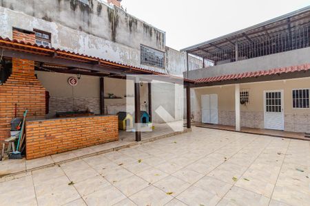 Quintal de casa à venda com 4 quartos, 250m² em Nonoai, Porto Alegre