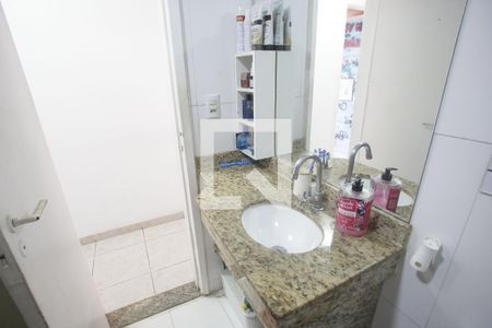 Banheiro de apartamento à venda com 2 quartos, 50m² em Pechincha, Rio de Janeiro