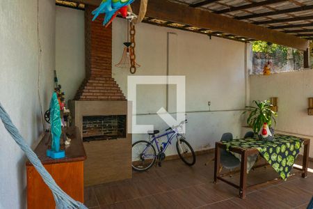 Churrasqueira de casa à venda com 4 quartos, 140m² em Piratininga, Niterói