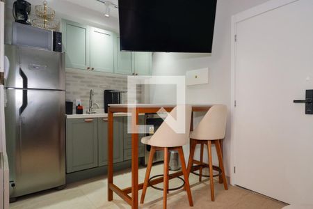 Cozinha de kitnet/studio à venda com 1 quarto, 26m² em Cidade Jardim, São Paulo