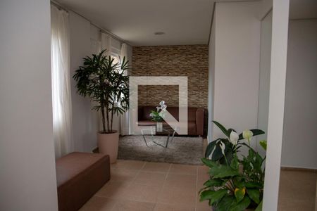 Hall de entrada de apartamento à venda com 3 quartos, 69m² em Taboão, Diadema