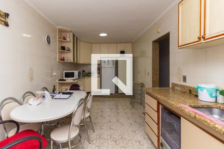 Cozinha de casa à venda com 5 quartos, 247m² em Vila Monumento, São Paulo
