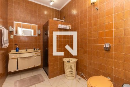Banheiro de casa à venda com 5 quartos, 247m² em Vila Monumento, São Paulo
