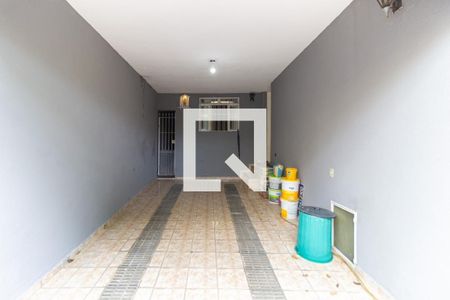 Garagem de casa à venda com 5 quartos, 247m² em Vila Monumento, São Paulo