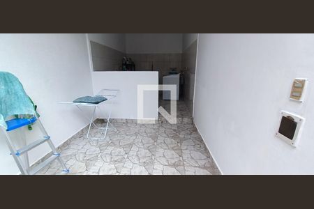 Área de Serviço casa 1  de casa à venda com 2 quartos, 200m² em Jardim Nadir, São Paulo
