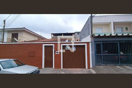 Fachada de casa à venda com 2 quartos, 200m² em Jardim Nadir, São Paulo