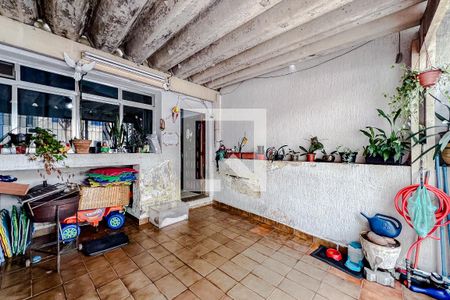 Garagem de casa à venda com 2 quartos, 100m² em Cambuci, São Paulo